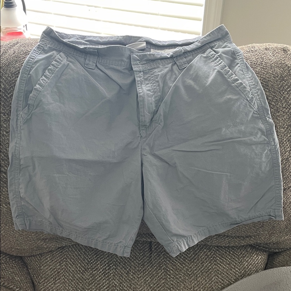 Columbia Men's Light Blue Flat Front Shorts